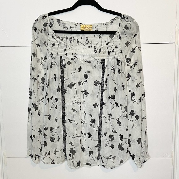 Princess Vera Wang blouse, white and black floral print blouse, Vera Wang blouse - Picture 1 of 8